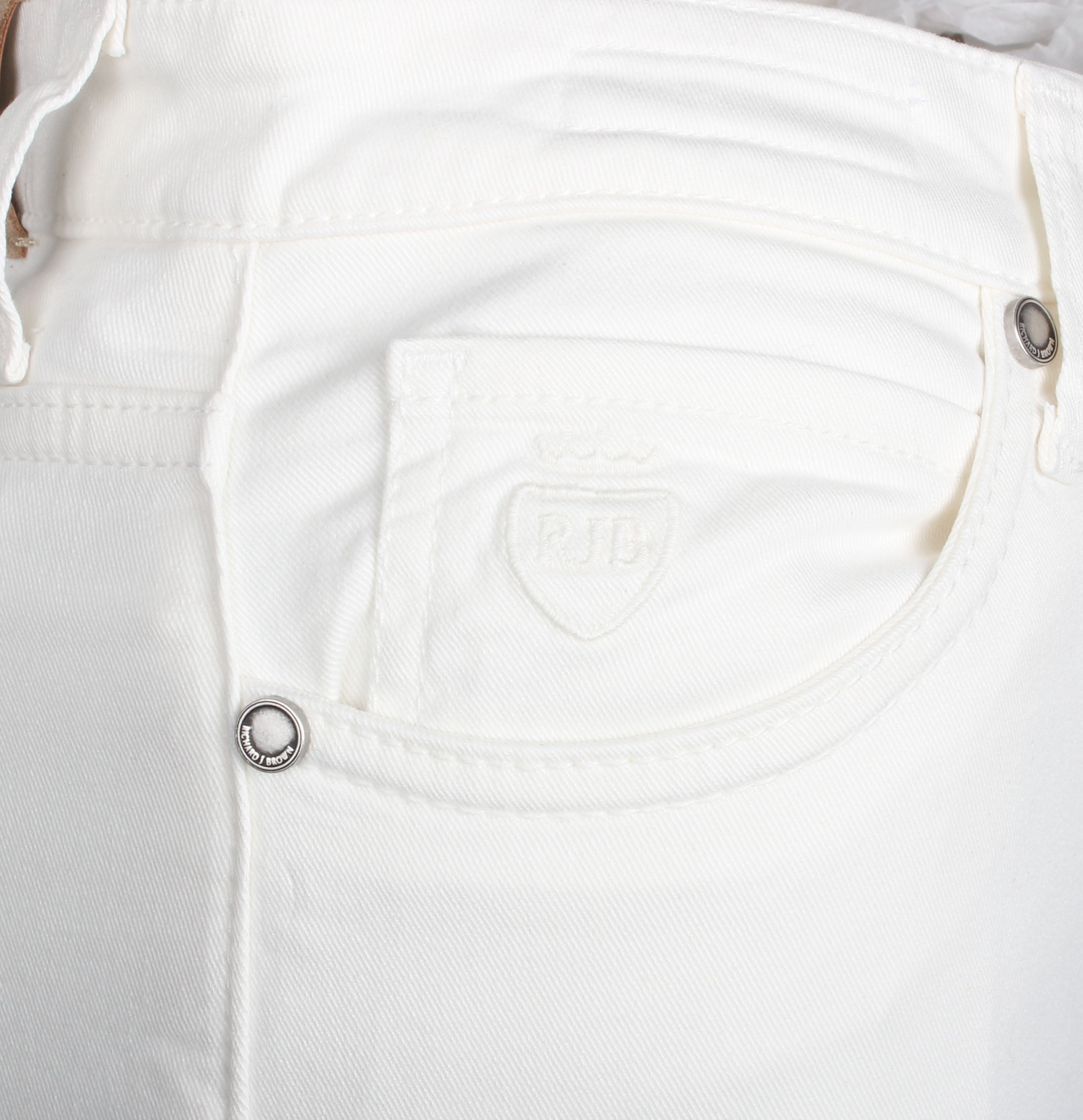 CLAUDIA White Slim Fit Jean