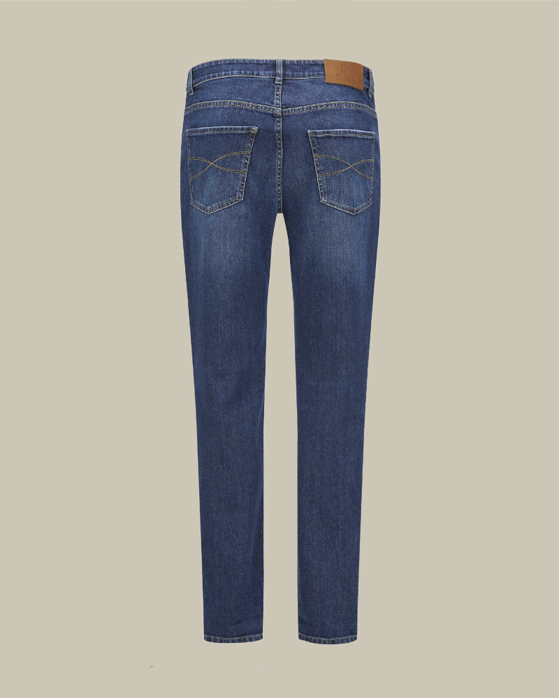 Traditional Fit 5 Pocket Tapered Denim Jeans