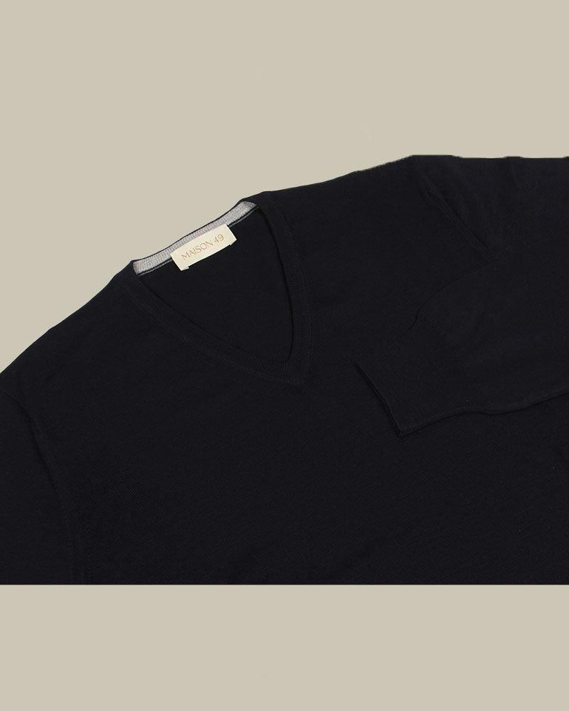 Navy Super Tasmania Wool V Neck